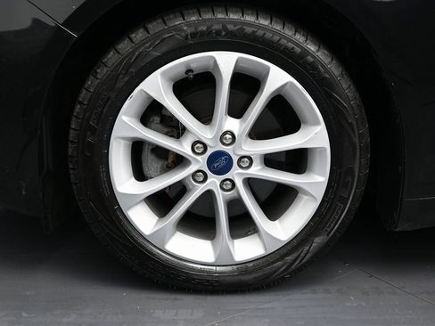 Used 2020 Ford Fusion SE image 9