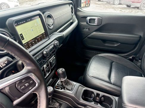 Used 2022 Jeep Wrangler Unlimited Sahara image 26