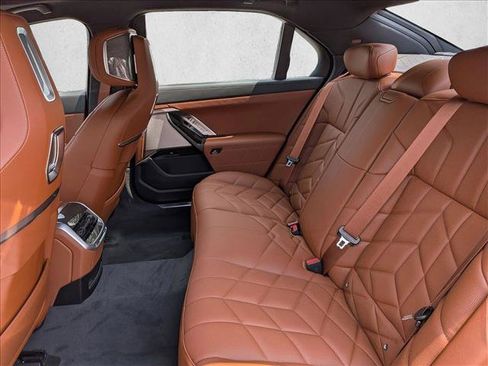 New 2026 BMW 760i xDrive AWD/4WD image 17