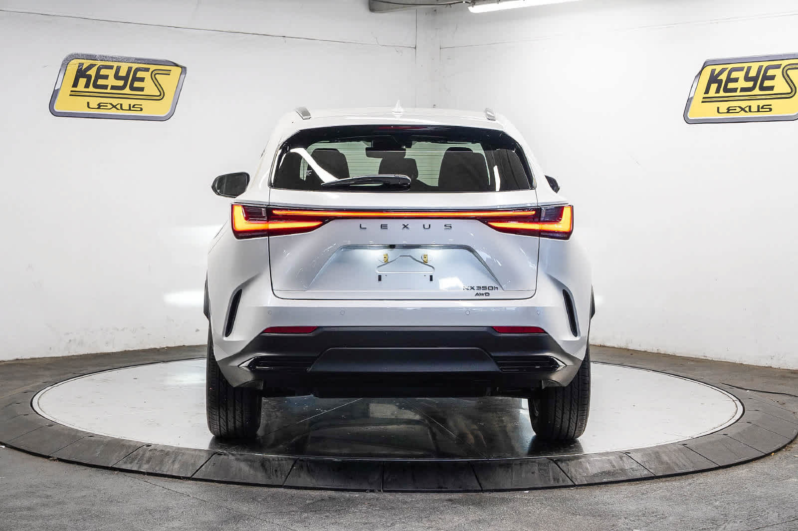 Used 2024 Lexus NX 350h AWD image 3