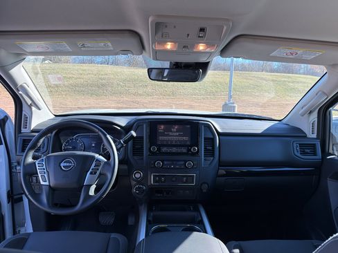 Certified 2024 Nissan Titan SV w/ SV Convenience Package image 30