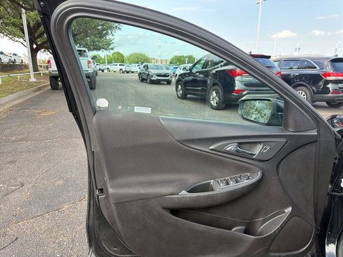 Used 2023 Chevrolet Malibu LT image 7