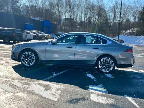 Certified 2025 BMW 530i xDrive image 3