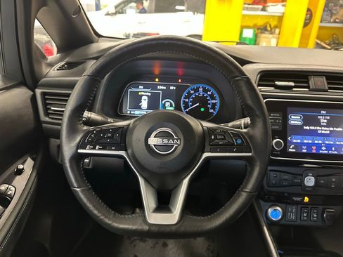 Used 2023 Nissan Leaf SV Plus image 16