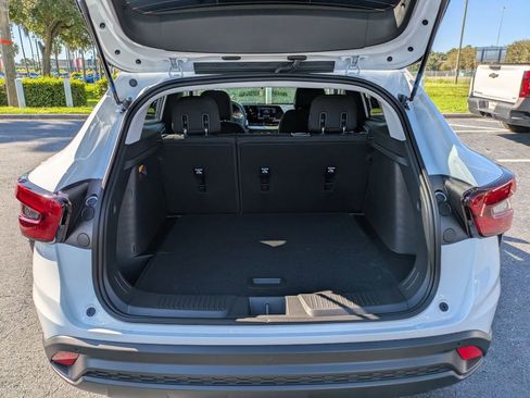 New 2026 Chevrolet Trax LS w/ Driver Confidence Package image 13