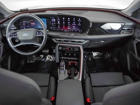 Certified 2025 Audi Q5 Premium Plus w/ Premium Plus AWD/4WD image 13