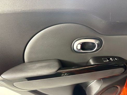 Used 2018 Kia Soul ! w/ Tech Package image 34