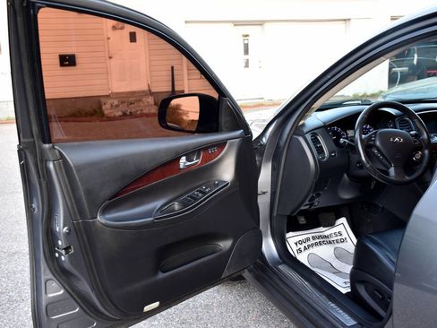 Used 2017 INFINITI QX50 AWD w/ Premium Plus Package image 12