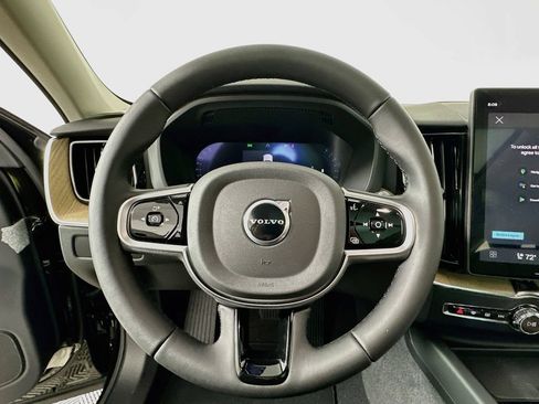 Used 2026 Volvo XC60 B5 Plus w/ Protection Package Premier AWD/4WD image 18