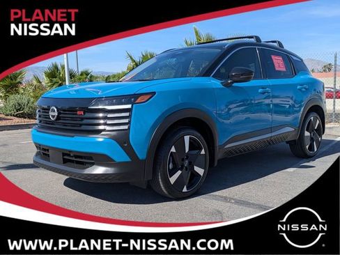 Certified 2025 Nissan Kicks SR FWD image 1