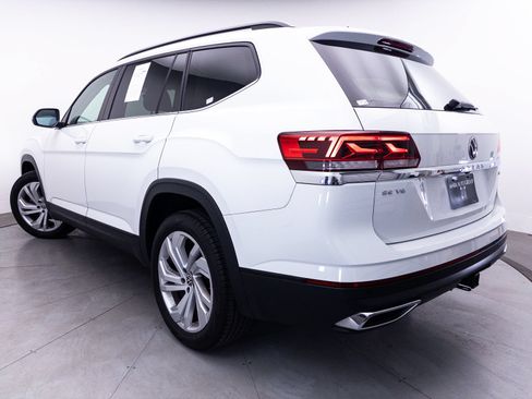 Used 2022 Volkswagen Atlas SE AWD/4WD image 2