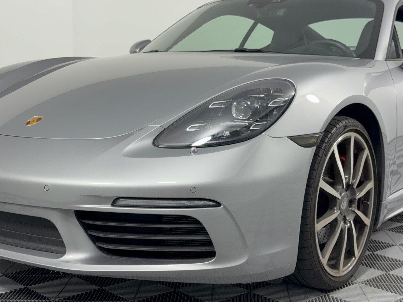 Certified 2021 Porsche 718 Cayman S RWD image 12