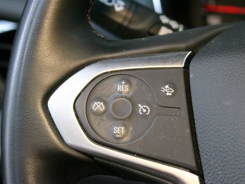 Used 2023 Chevrolet Traverse LT FWD image 22