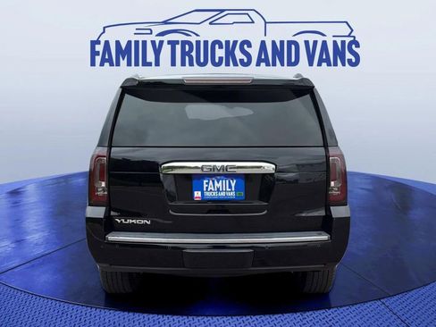 Used 2018 GMC Yukon Denali image 4