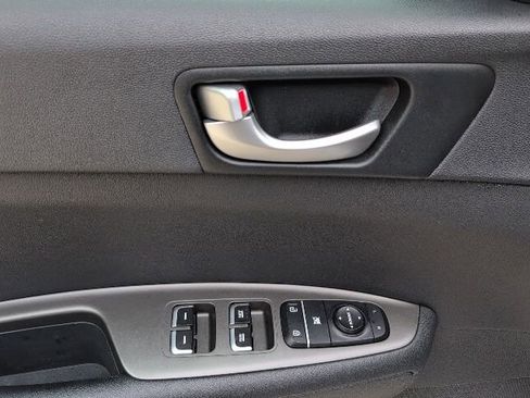 Used 2020 Kia Optima S FWD image 14