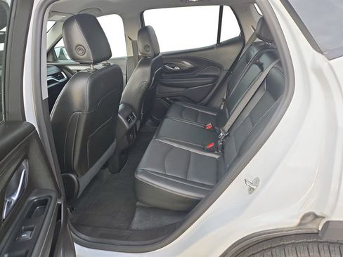 Used 2024 GMC Terrain SLT image 31