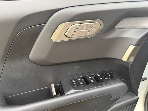 Used 2027 Kia Telluride S FWD image 3