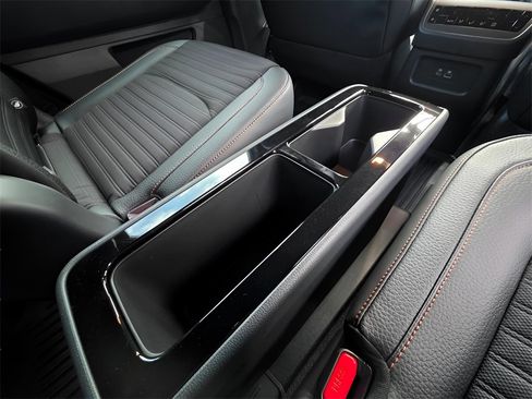 New 2025 Nissan Pathfinder Rock Creek image 13