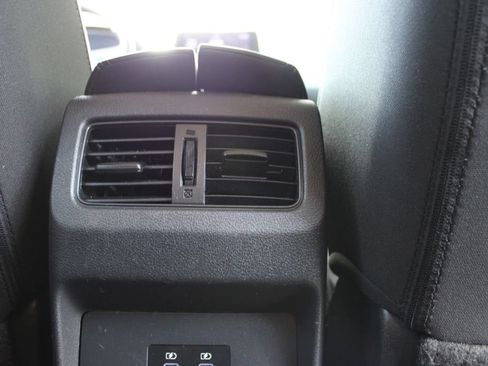 Used 2024 Nissan Rogue SV FWD image 27
