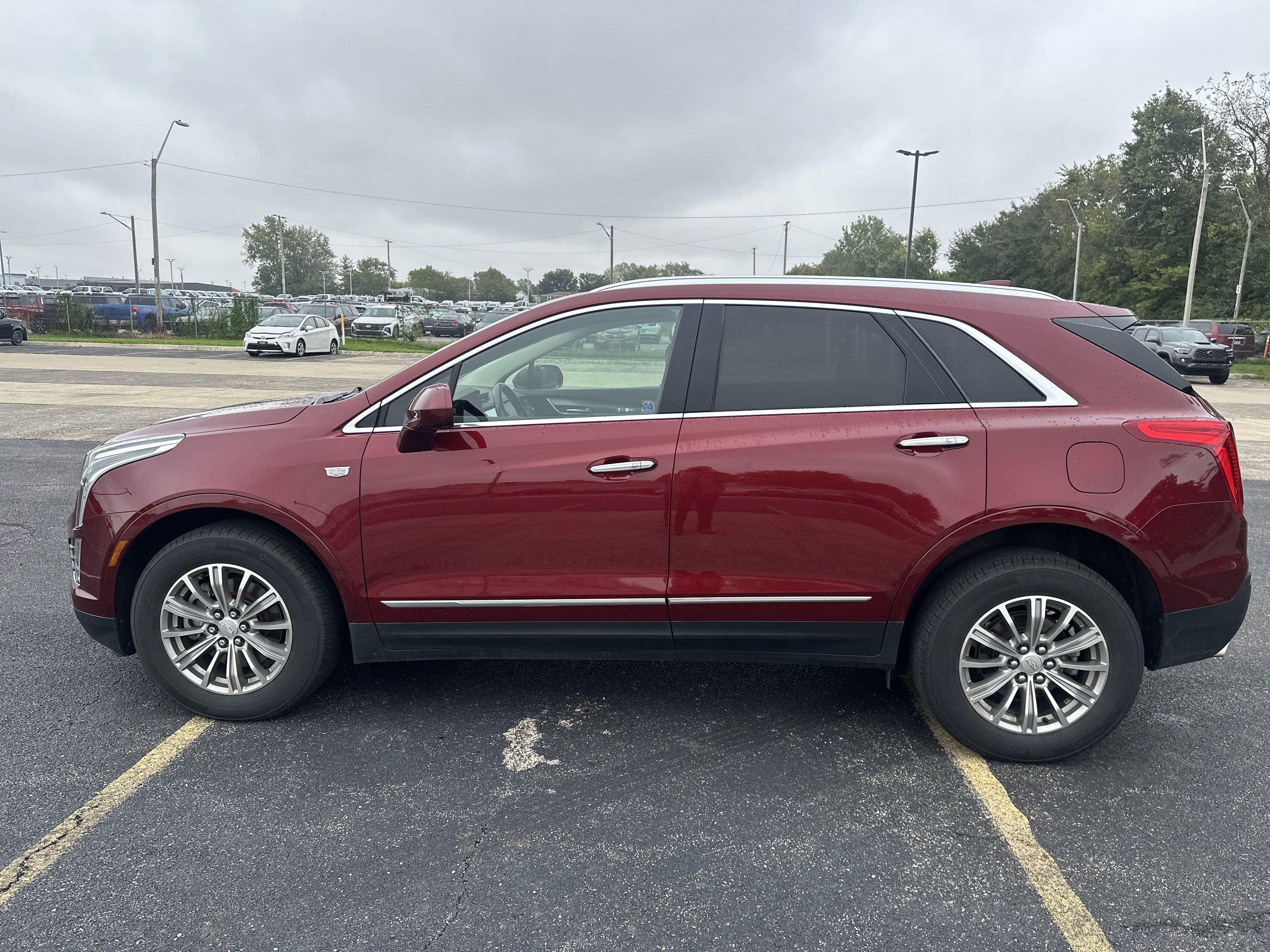 Used 2018 Cadillac XT5 Luxury w/ Driver Awareness Package FWD image 1