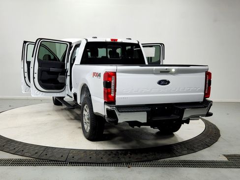 New 2026 Ford F250 Lariat w/ Chrome Package AWD/4WD image 14