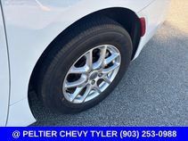 Used 2023 Chrysler Voyager LX FWD image 5