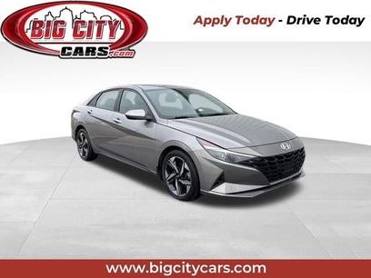 Used 2023 Hyundai Elantra SEL w/ Convenience Package