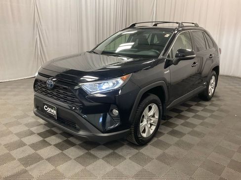 Used 2019 Toyota RAV4 XLE image 8