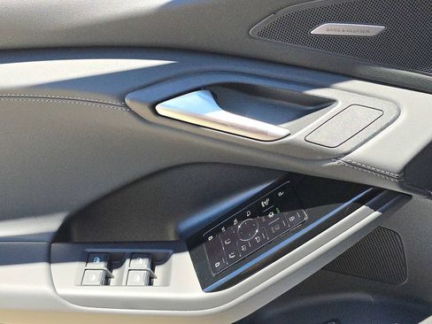New 2027 Audi Q6 e-tron Premium Plus AWD/4WD image 19