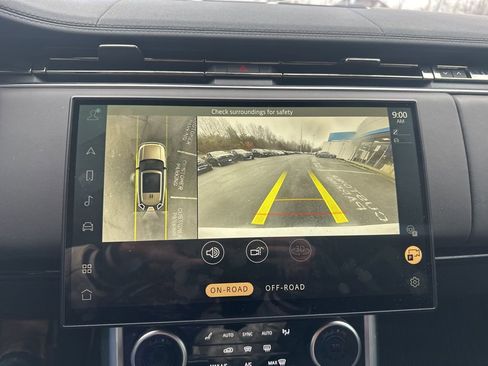 Used 2023 Land Rover Range Rover SE image 20
