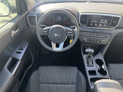 Certified 2022 Kia Sportage LX image 11