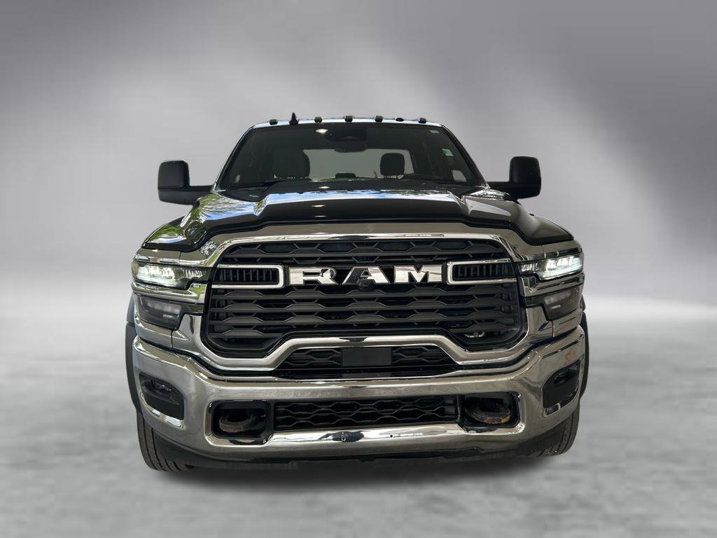 Used 2025 RAM 5500 Tradesman w/ Chrome Appearance Group AWD/4WD image 11