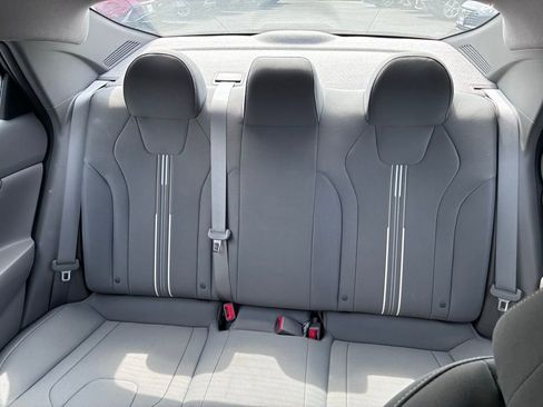 Used 2023 Hyundai Elantra SEL w/ Convenience Package image 14