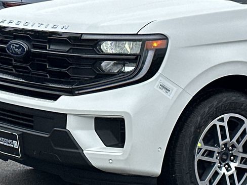 New 2025 Ford Expedition Max Active AWD/4WD image 2