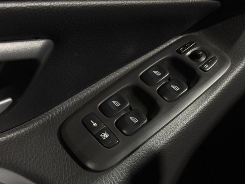 Used 2004 Volvo XC90 2.5T image 10