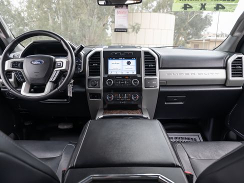 Used 2019 Ford F350 Lariat image 29