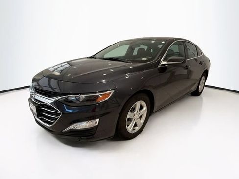 Used 2022 Chevrolet Malibu LS FWD image 3