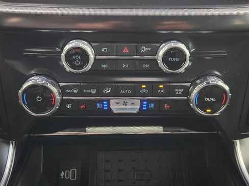 Used 2025 Ford F150 Raptor AWD/4WD image 21