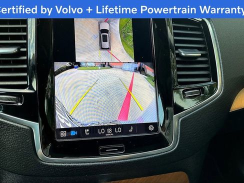 Certified 2025 Volvo XC90 B6 Plus image 30