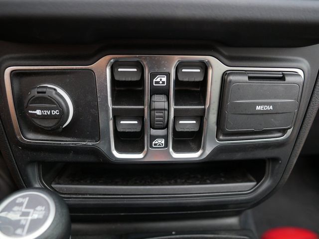 Used 2024 Jeep Wrangler Unlimited Sahara w/ Safety Group AWD/4WD image 30