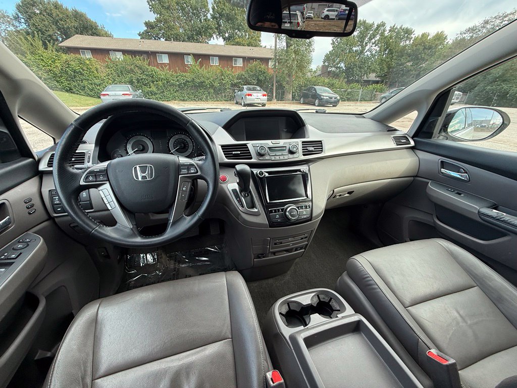Used 2016 Honda Odyssey Touring Elite image 15