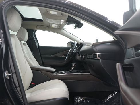 Used 2023 MAZDA CX-30 AWD 2.5 S w/ Premium Package image 11