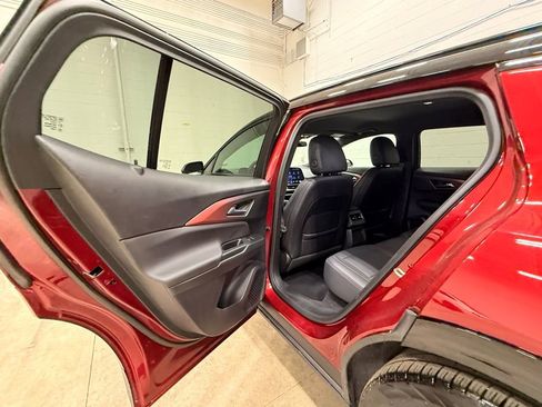 Used 2025 Chevrolet Equinox EV RS image 34