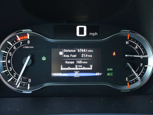 Used 2018 Honda Pilot Touring image 16