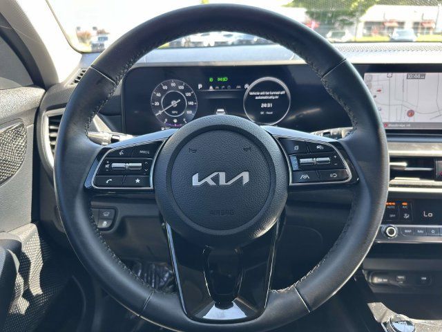 Used 2025 Kia Seltos EX AWD/4WD image 22