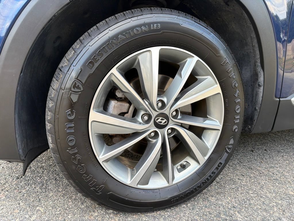 Used 2019 Hyundai Santa Fe SEL AWD/4WD image 12