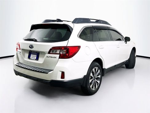Used 2016 Subaru Outback 2.5i Limited image 7