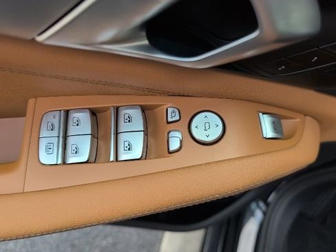 Used 2025 BMW X7 xDrive40i w/ Premium Package AWD/4WD image 15