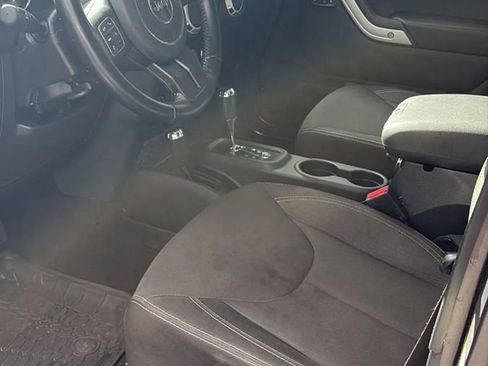 Used 2017 Jeep Wrangler Unlimited Sahara w/ Connectivity Group image 6