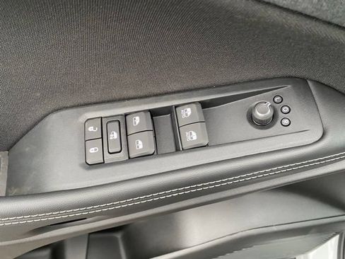 Used 2026 Jeep Cherokee Laredo AWD/4WD image 18